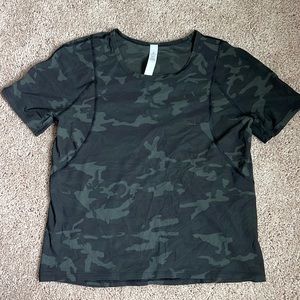 lululemon green and black camo tee
